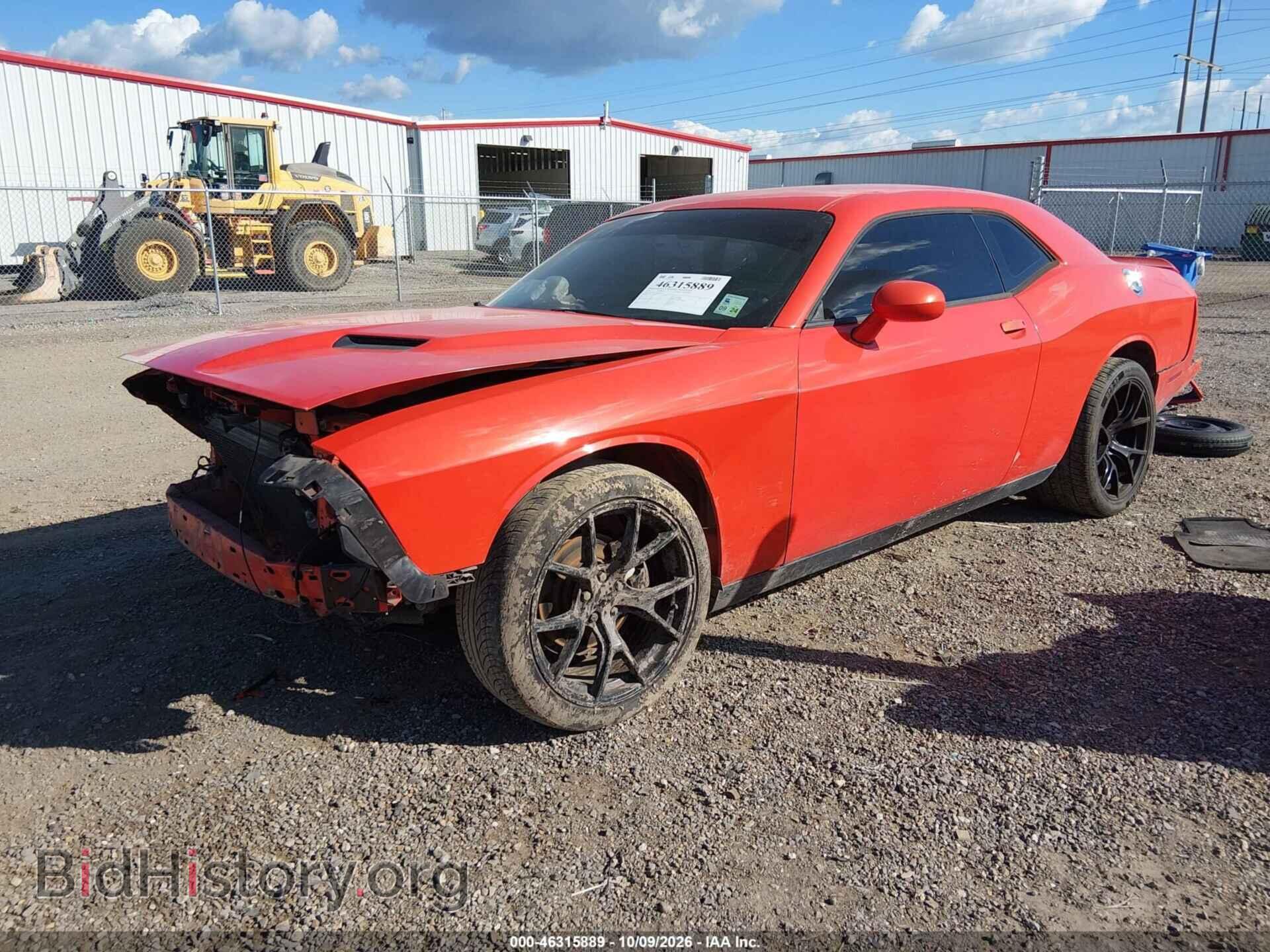 2019 Dodge CHALLENGER (VIN 2C3CDZAGXKH563531) — photo 2 of 17