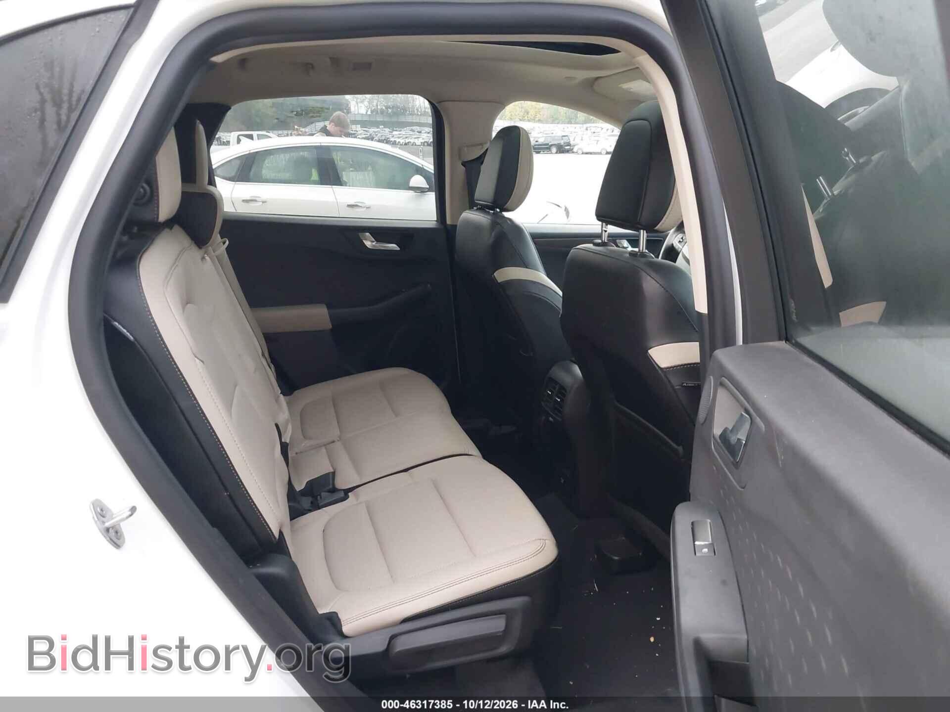 2020 Ford ESCAPE (VIN 1FMCU9J99LUA09579) — фото 8 из 21