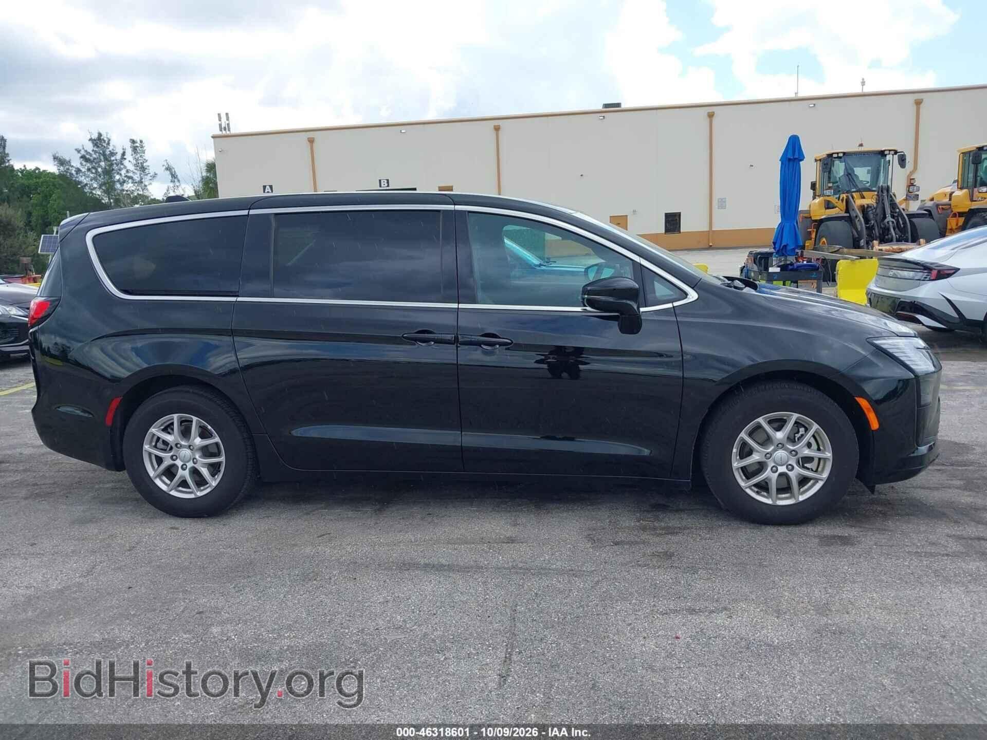 2027 CHRYSLER PACIFICA - VIN: 2C4RC1BG0VR580717 - Photo 13