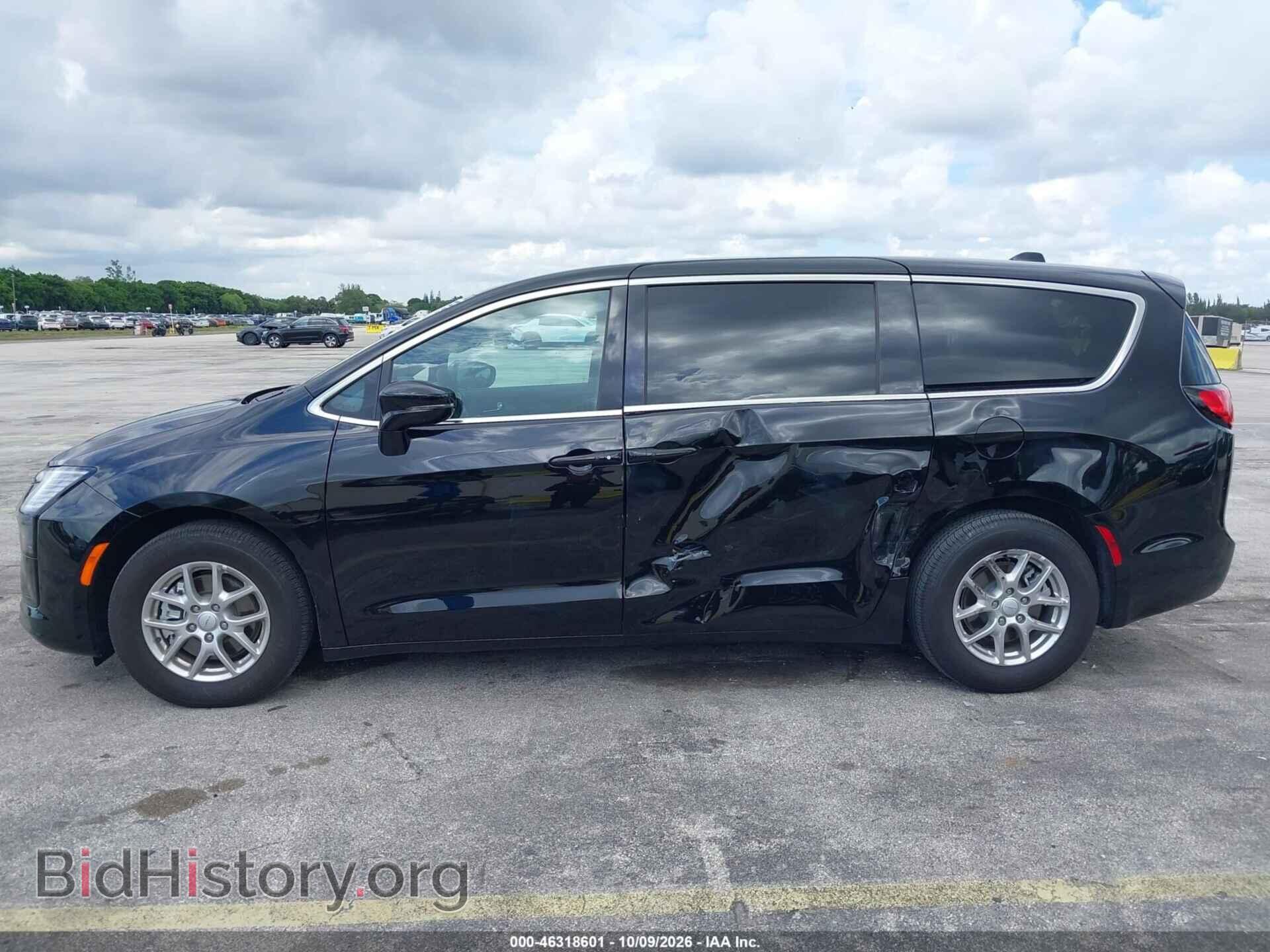 2027 CHRYSLER PACIFICA - VIN: 2C4RC1BG0VR580717 - Photo 6