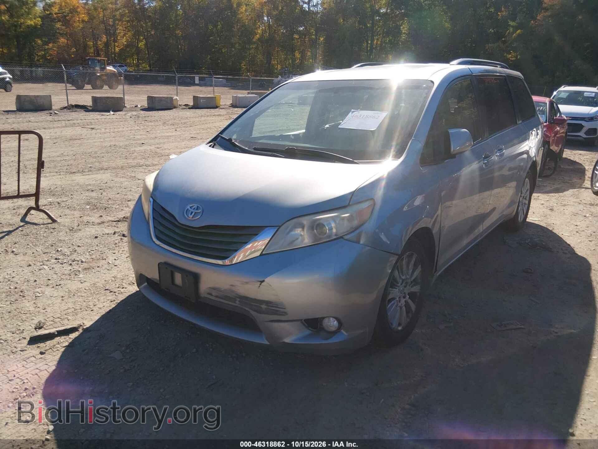 2011 TOYOTA SIENNA - VIN: 5TDDK3DC7BS006895 - Фото 2