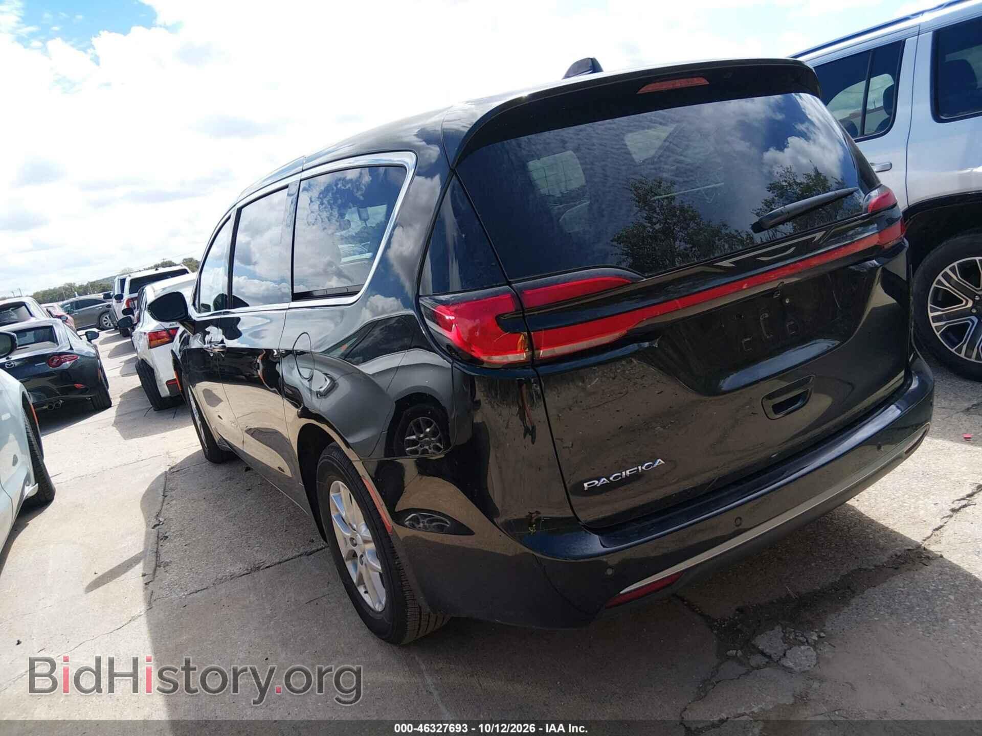 2027 CHRYSLER PACIFICA - VIN: 2C4RC1BG2VR586308 - Photo 3