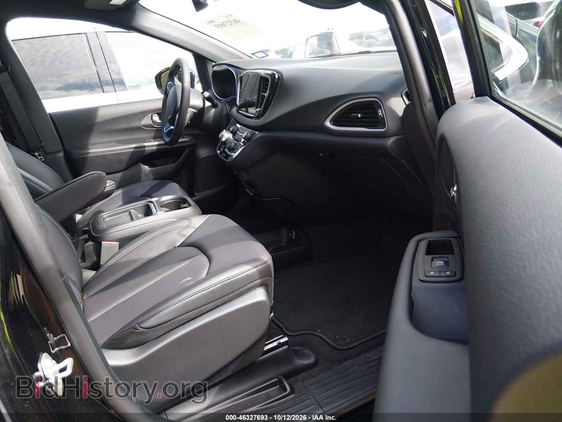 2027 CHRYSLER PACIFICA - VIN: 2C4RC1BG2VR586308 - Photo 5