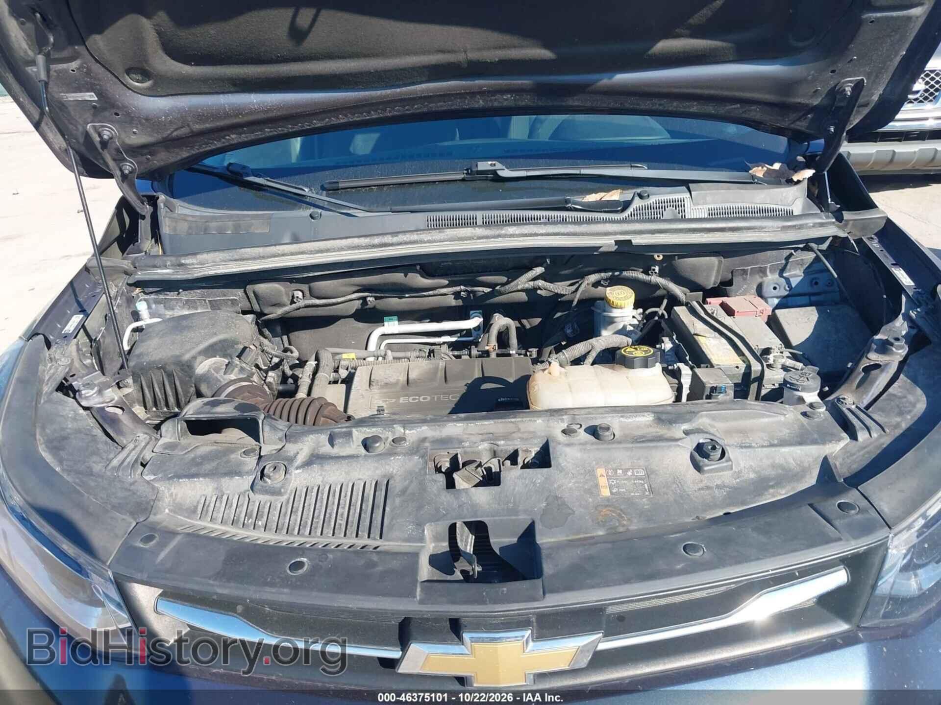 2019 Chevrolet TRAX (VIN 3GNCJKSB3KL192077) — photo 10 of 17