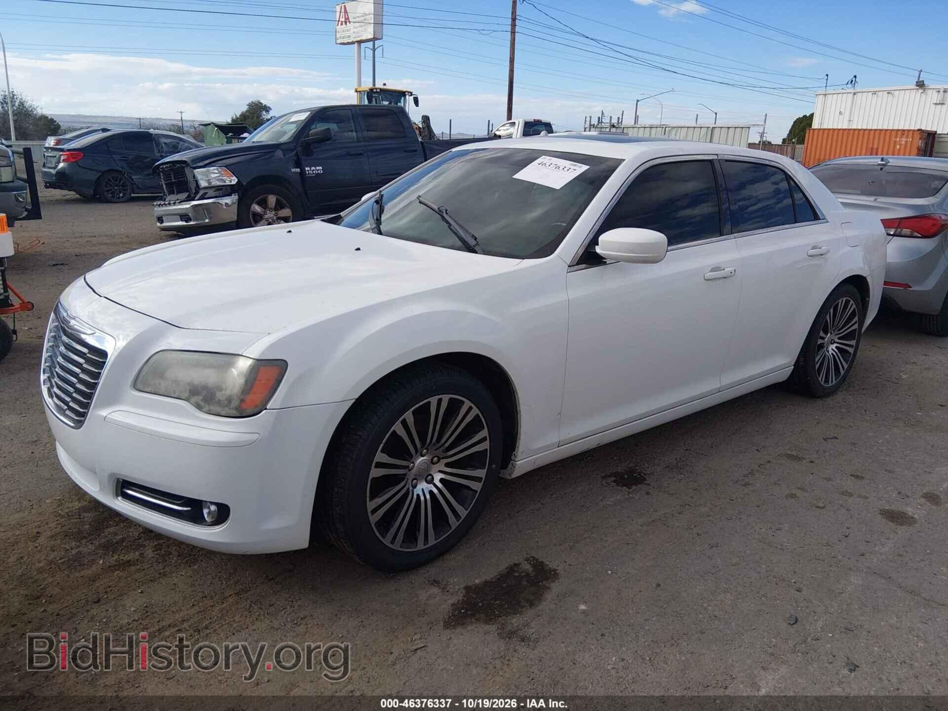 2013 CHRYSLER 300 - VIN: 2C3CCABT4DH731585 - Photo 2