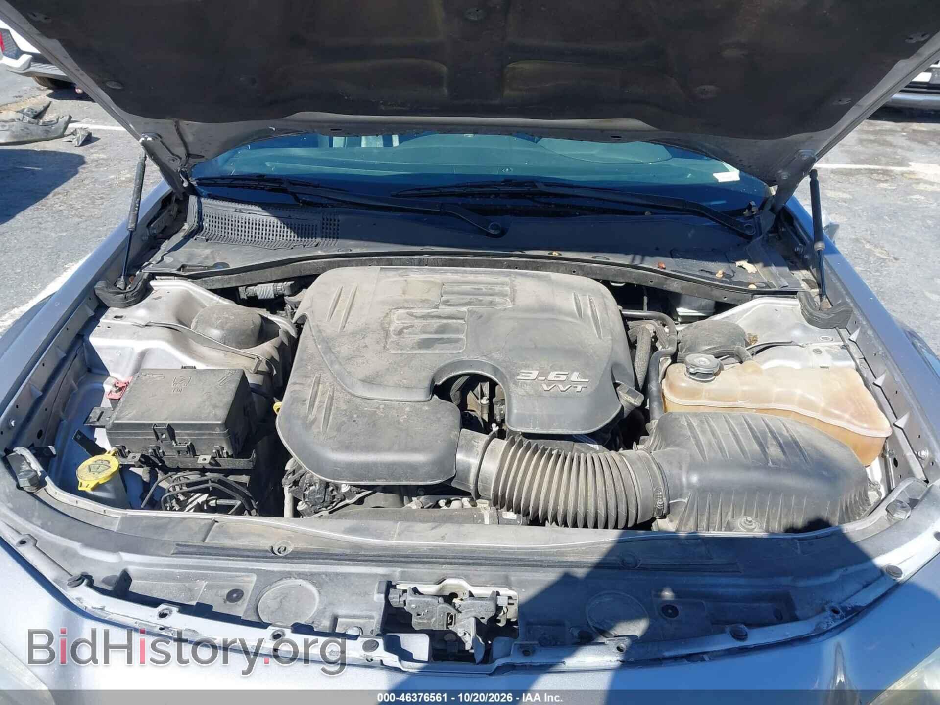 2018 Chrysler 300 (VIN 2C3CCAKG6JH268394) — фото 10 из 16
