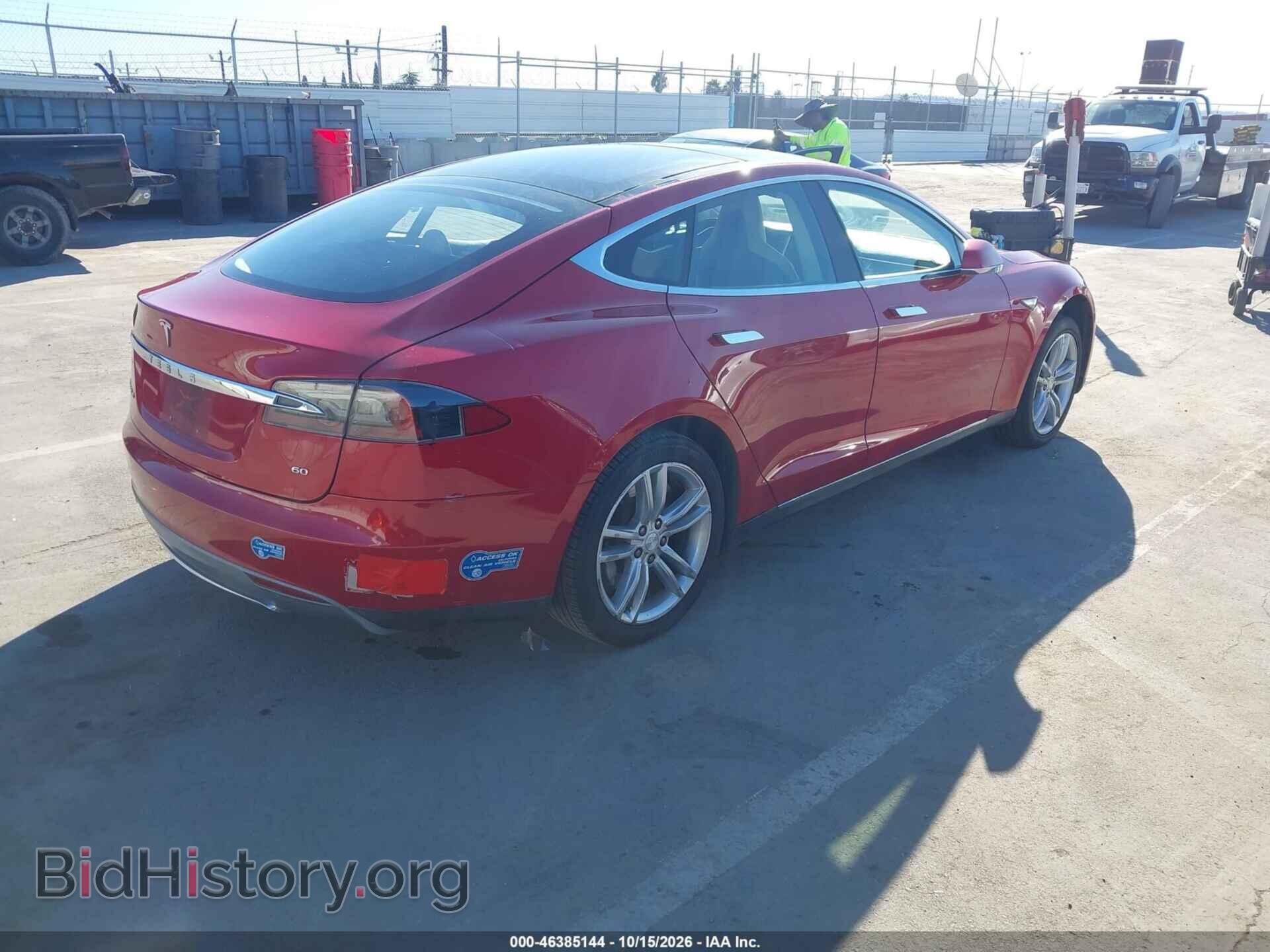 2014 TESLA MODEL S - VIN: 5YJSA1S10EFP49911 - Photo 4