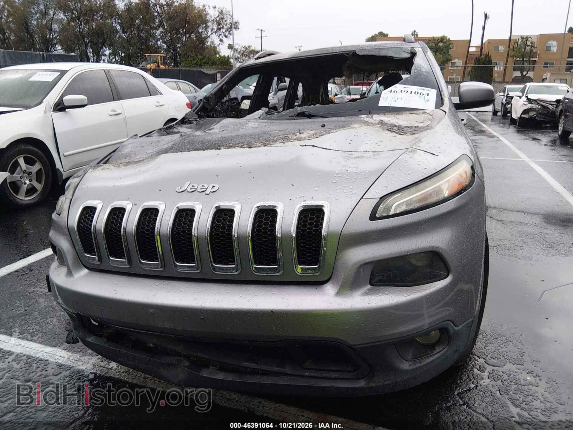 2017 Jeep CHEROKEE (VIN 1C4PJLCB2HW660799) — фото 6 из 16