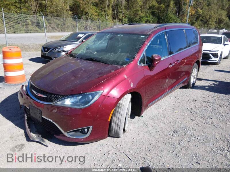 2017 Chrysler PACIFICA (VIN 2C4RC1BG7HR688059) — photo 2 of 19
