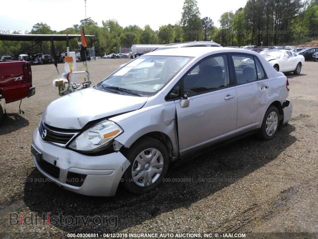 2010 Nissan Versa - VIN: 3N1BC1AP1AL379969 - Фото 2