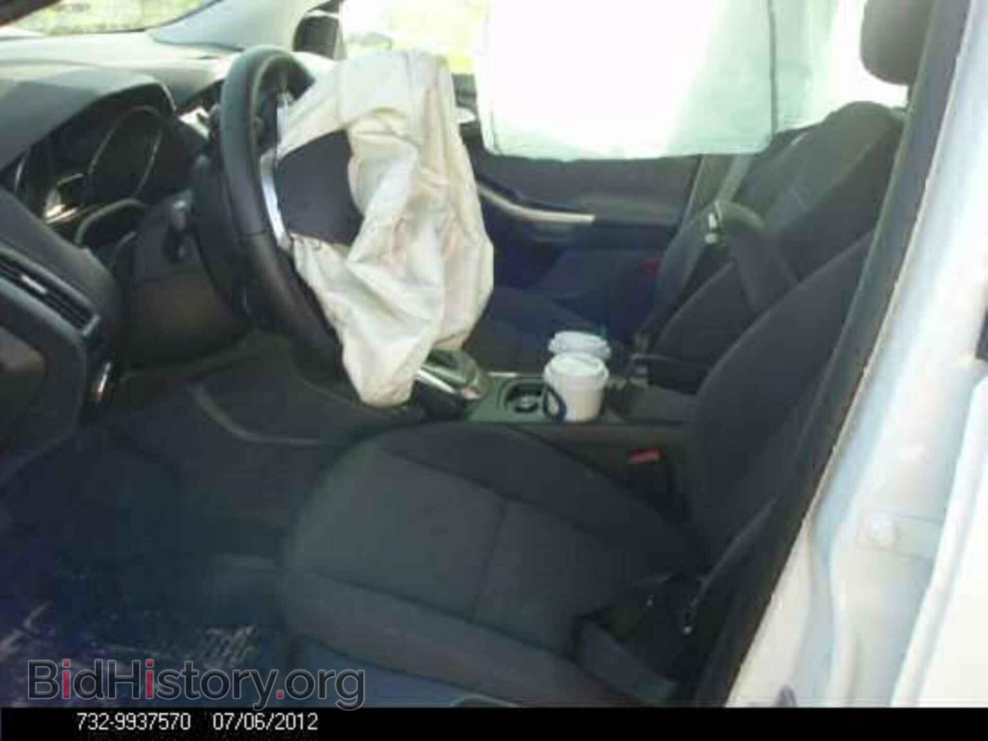 2012 Ford Focus - VIN: 1FAHP3H2XCL357751 - Photo 8