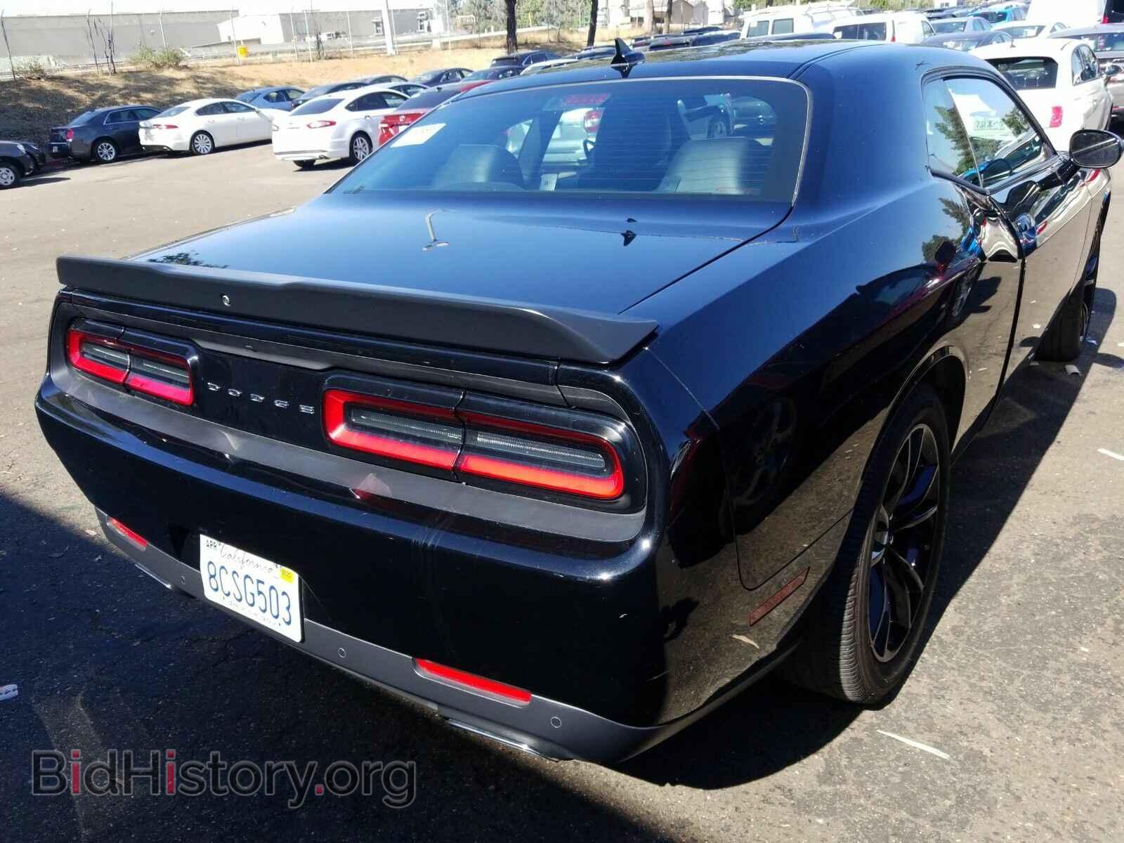 2018 Dodge Challenger - VIN: 2C3CDZAG8JH263131 - Фото 2