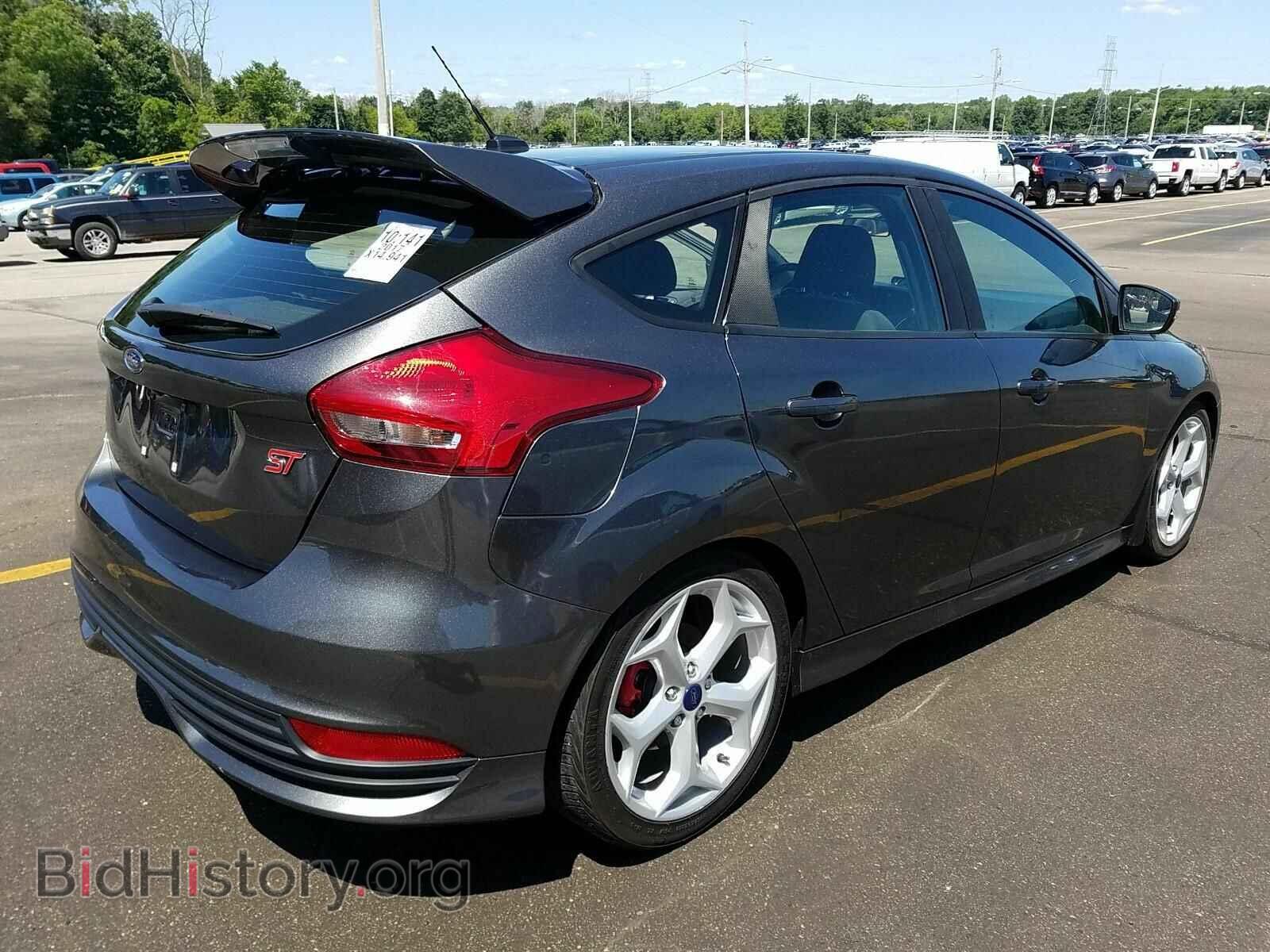 2017 Ford Focus - VIN: 1FADP3L99HL282891 - Фото 2
