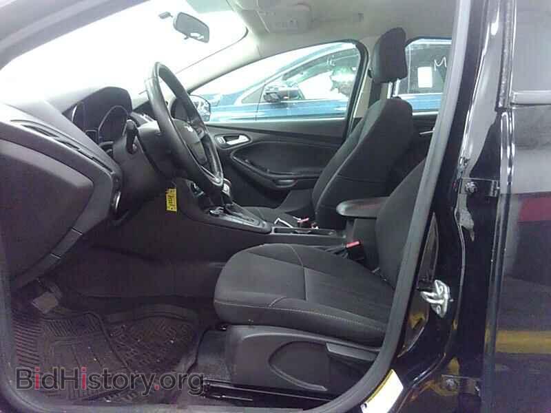 2016 Ford Focus - VIN: 1FADP3F2XGL267961 - Photo 3