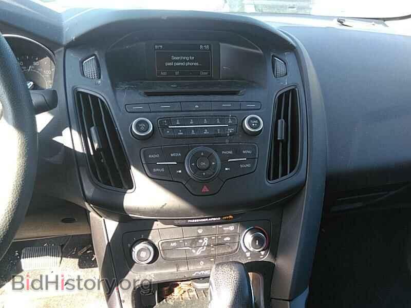 2017 Ford Focus - VIN: 1FADP3F20HL313489 - Фото 4