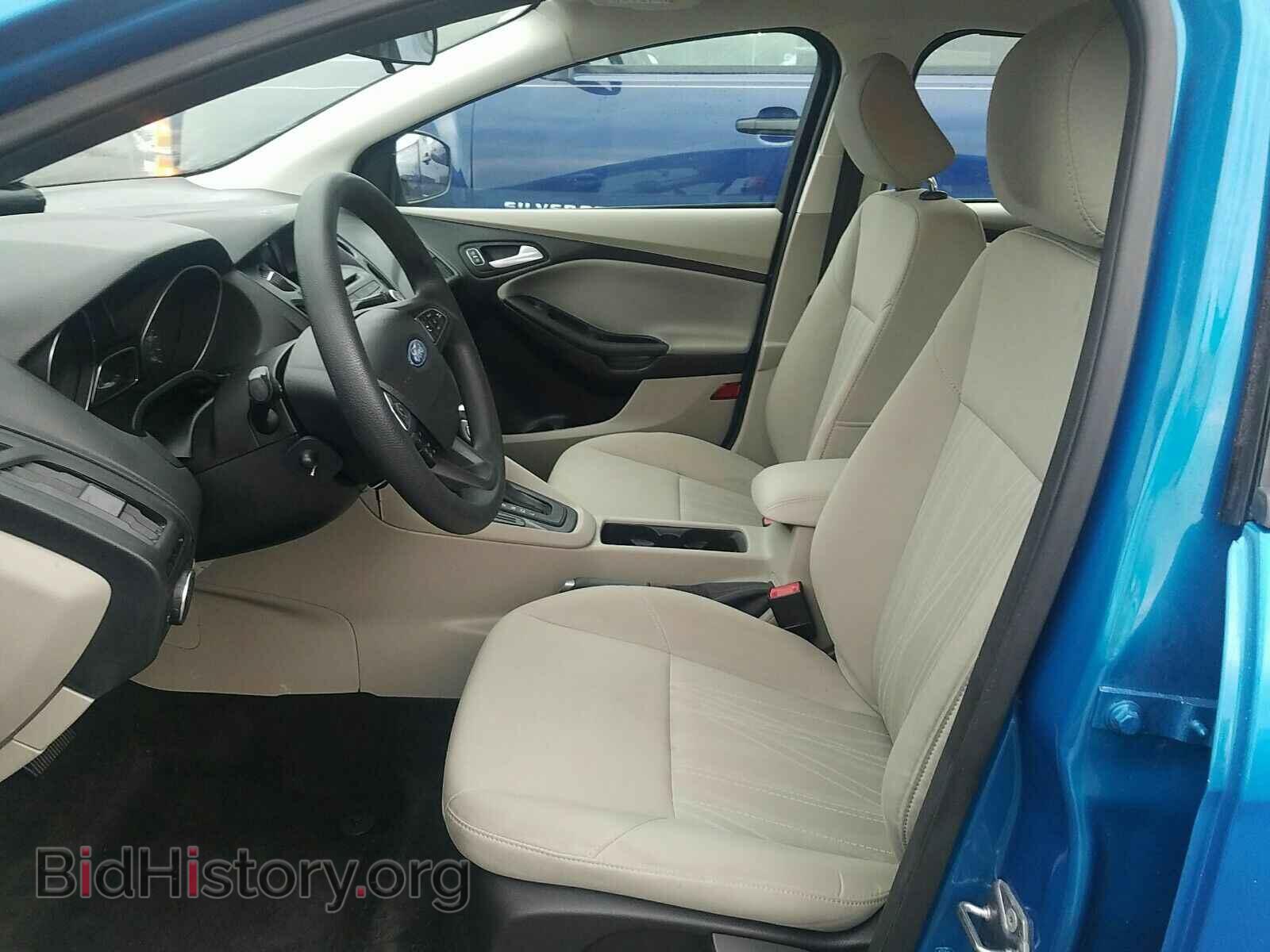 2016 Ford Focus - VIN: 1FADP3K21GL241335 - Фото 3