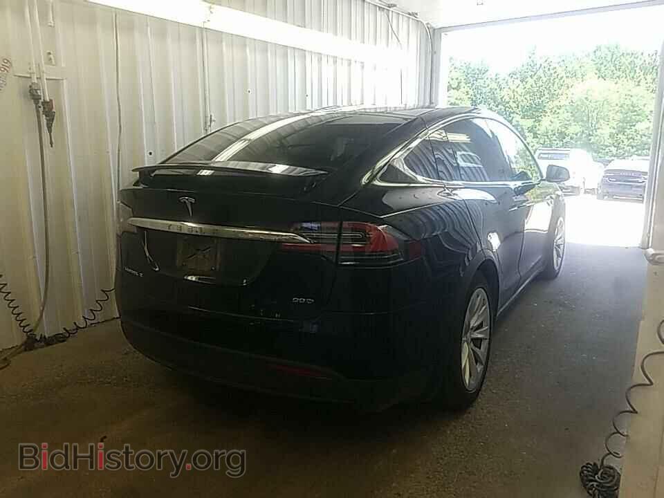 2016 Tesla Model X - VIN: 5YJXCBE29GF005382 - Фото 2