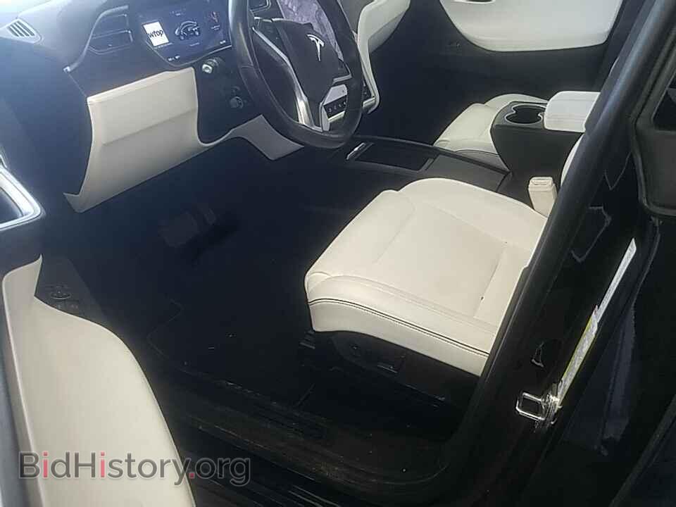 2016 Tesla Model X - VIN: 5YJXCBE29GF005382 - Фото 3