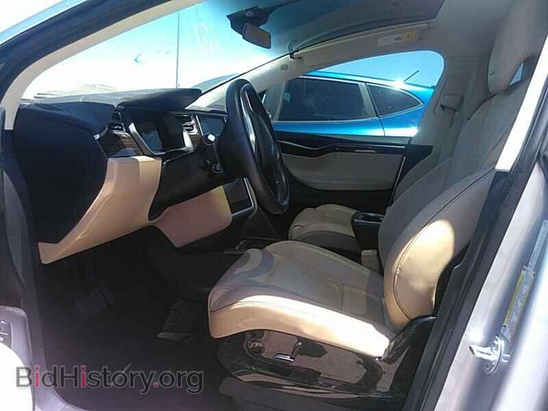 2016 Tesla Model X - VIN: 5YJXCBE22GF003327 - Фото 3