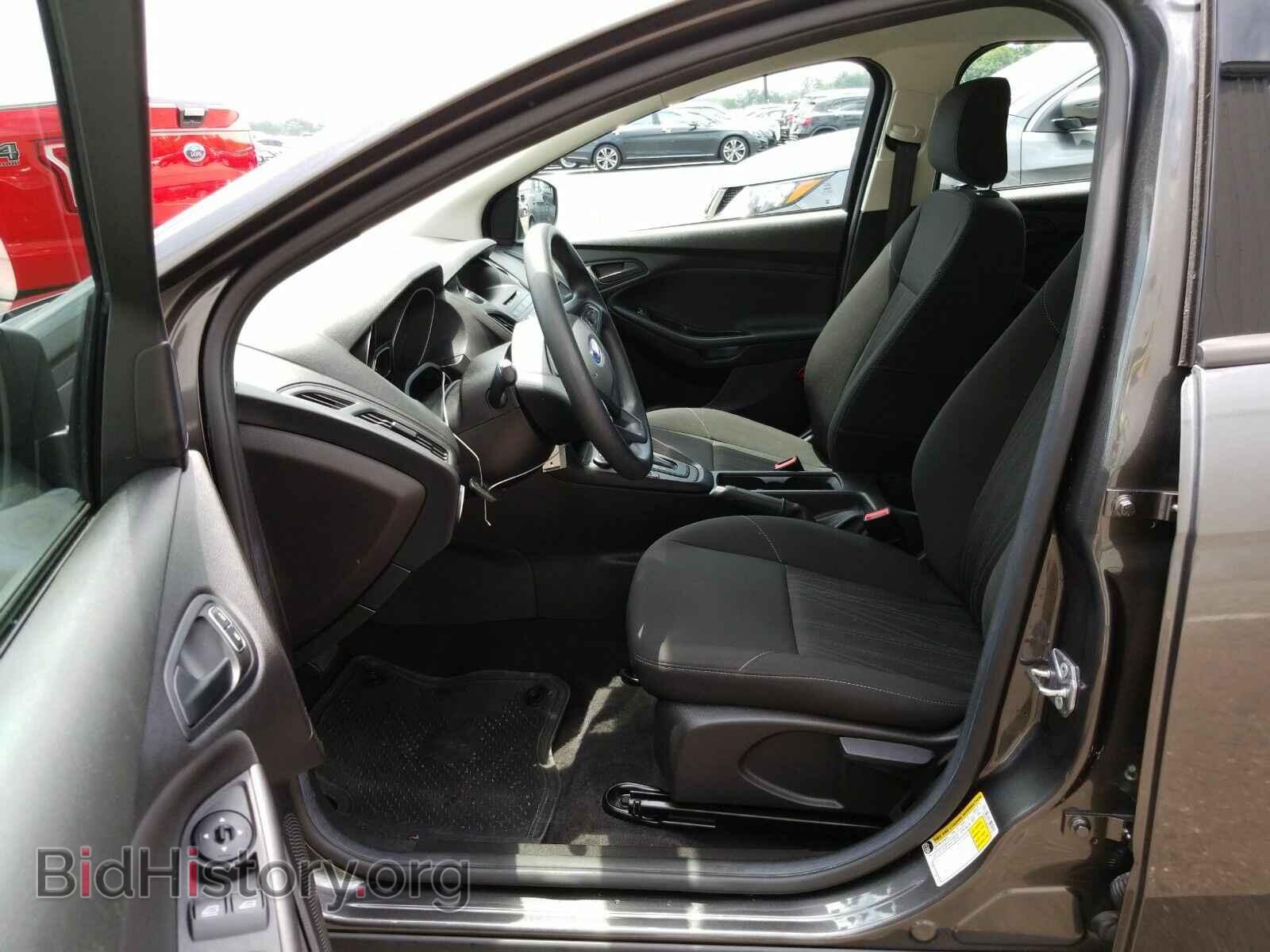 2017 Ford Focus - VIN: 1FADP3E22HL241759 - Photo 3