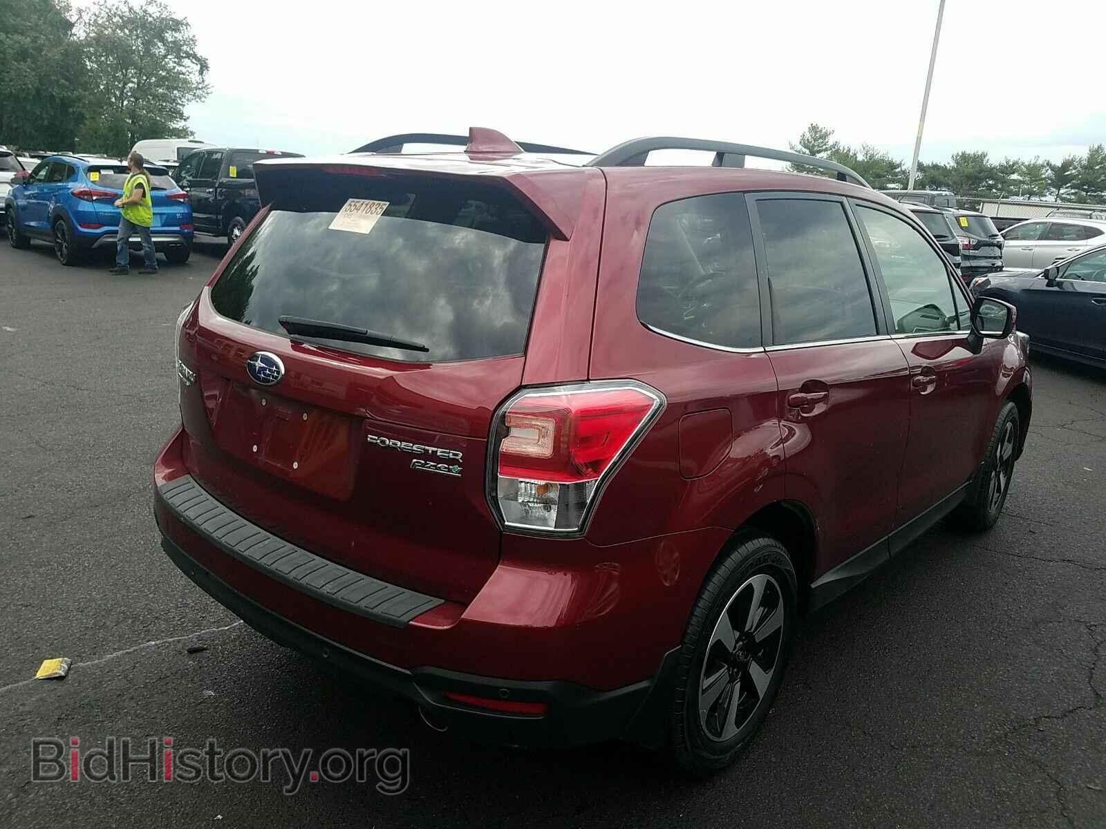 2017 Subaru Forester - VIN: JF2SJARC2HH486169 - Фото 2