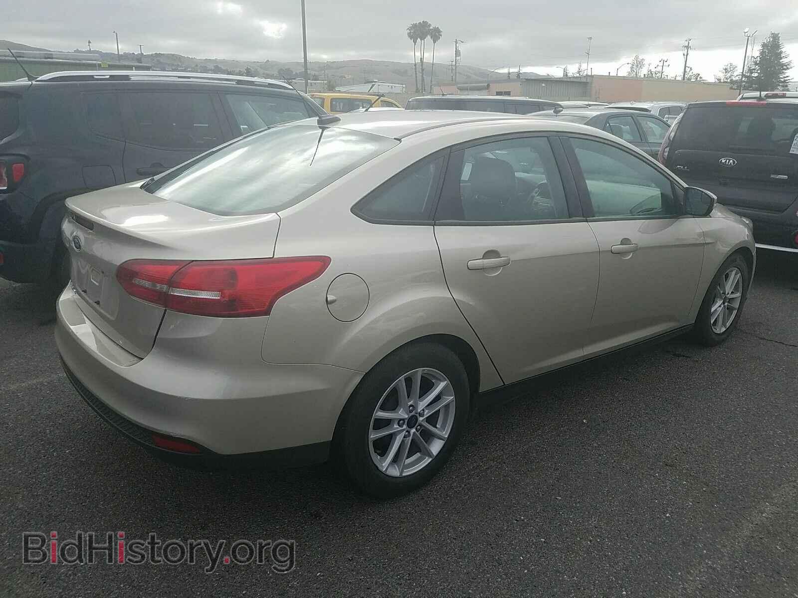 2017 Ford Focus - VIN: 1FADP3F23HL304334 - Фото 2