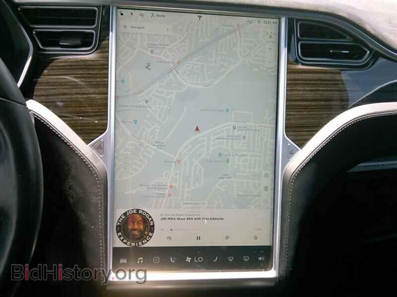 2016 Tesla Model X - VIN: 5YJXCBE27GF002853 - Фото 4