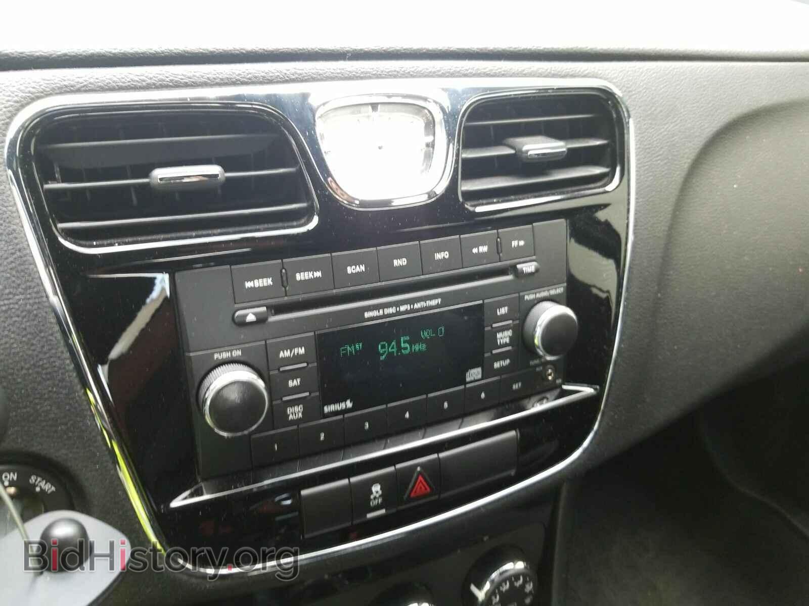 2013 Chrysler 200 - VIN: 1C3CCBBG3DN726796 - Фото 4