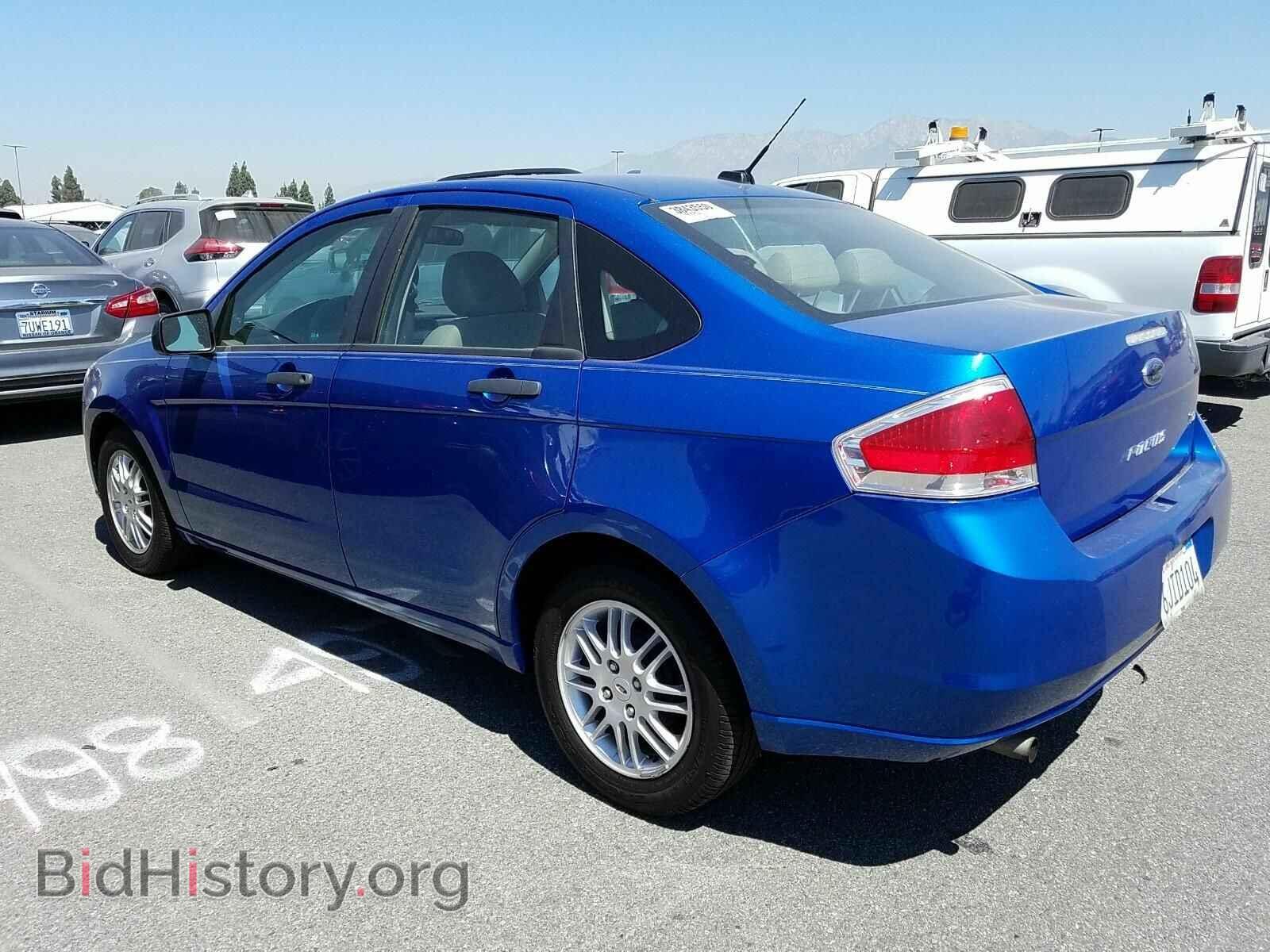 2010 Ford Focus - VIN: 1FAHP3FN0AW110957 - Фото 6