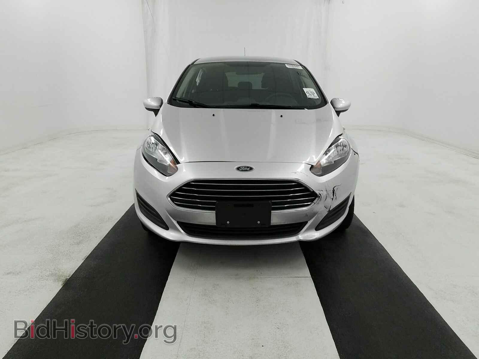 2018 Ford Fiesta - VIN: 3FADP4EJ5JM117048 - Фото 2