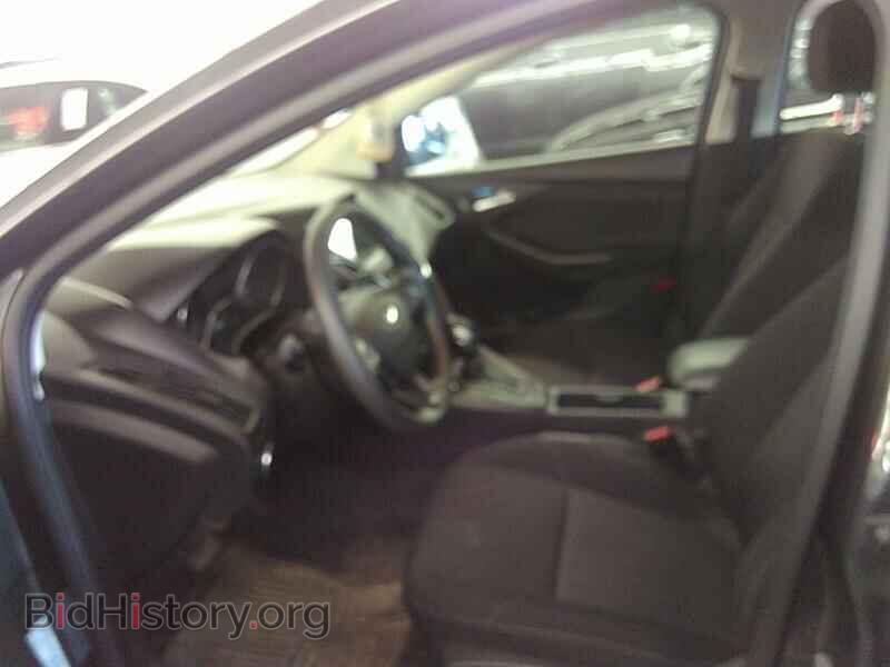 2017 Ford Focus - VIN: 1FADP3M28HL335324 - Photo 3