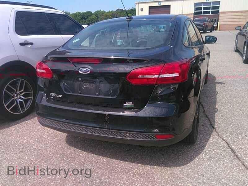 2016 Ford Focus - VIN: 1FADP3FE4GL257808 - Photo 2