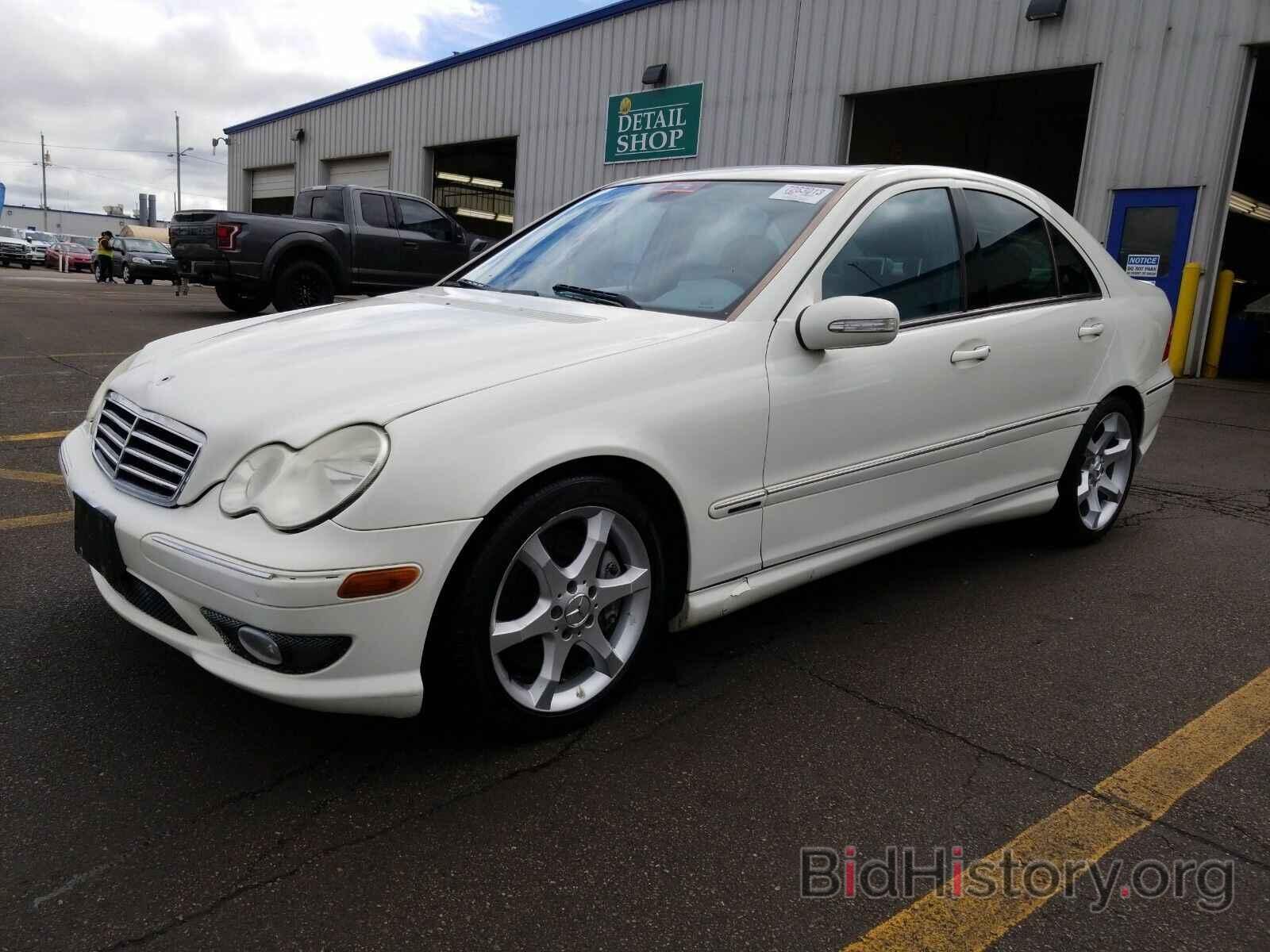 Фотография WDBRF52H17F928394 - Mercedes-Benz C-Class 2007