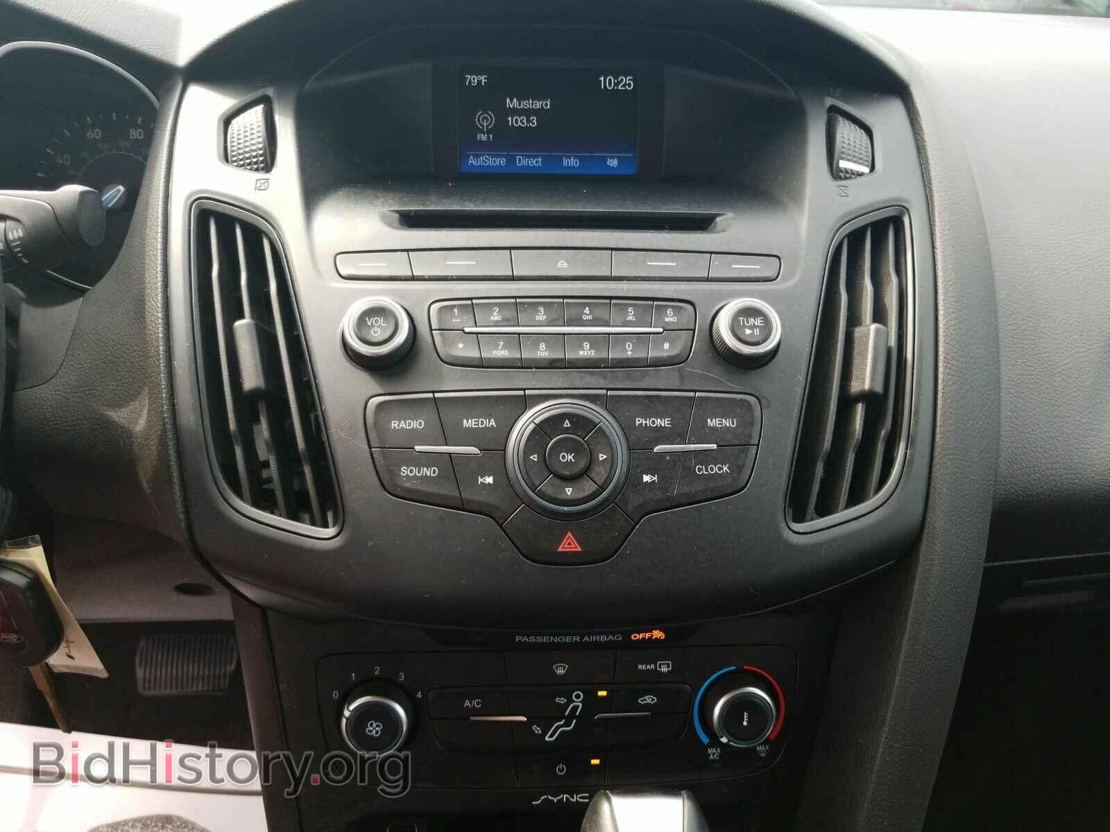 2016 Ford Focus - VIN: 1FADP3F28GL245523 - Фото 4