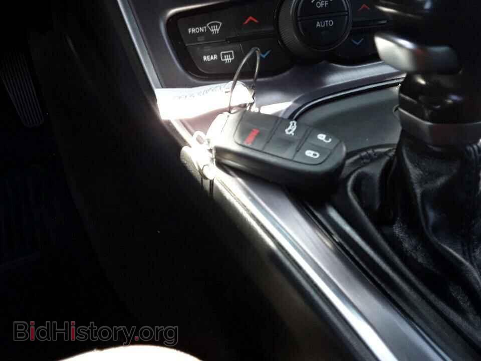 2018 Dodge Challenger - VIN: 2C3CDZAG3JH242557 - Фото 8