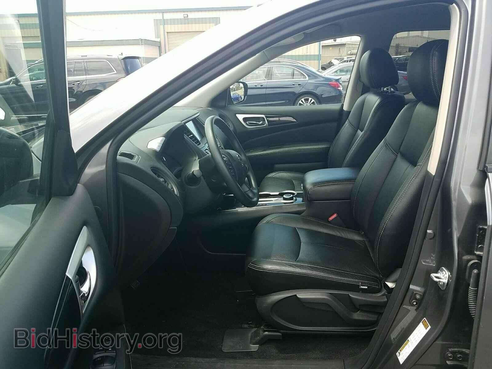 2017 Nissan Pathfinder - VIN: 5N1DR2MMXHC601714 - Фото 3