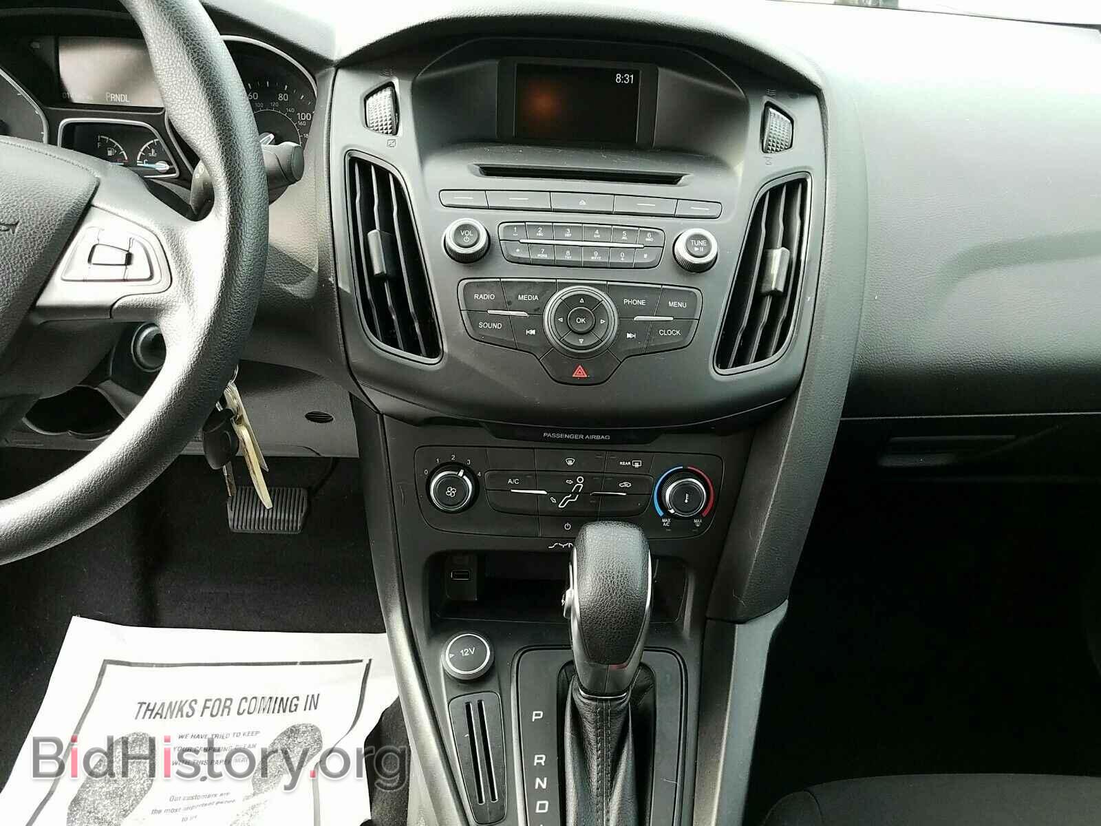 2016 Ford Focus - VIN: 1FADP3E26GL281860 - Фото 4