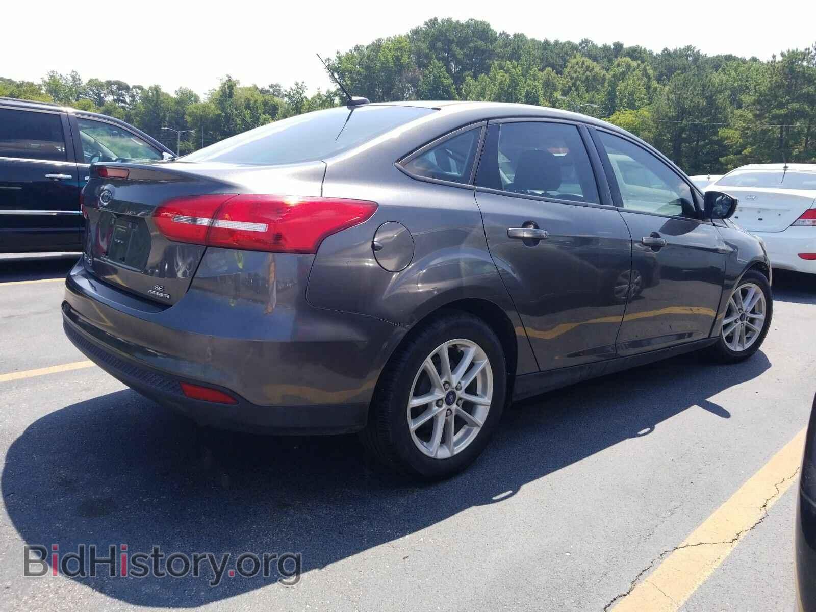 2015 Ford Focus - VIN: 1FADP3F22FL262655 - Фото 2
