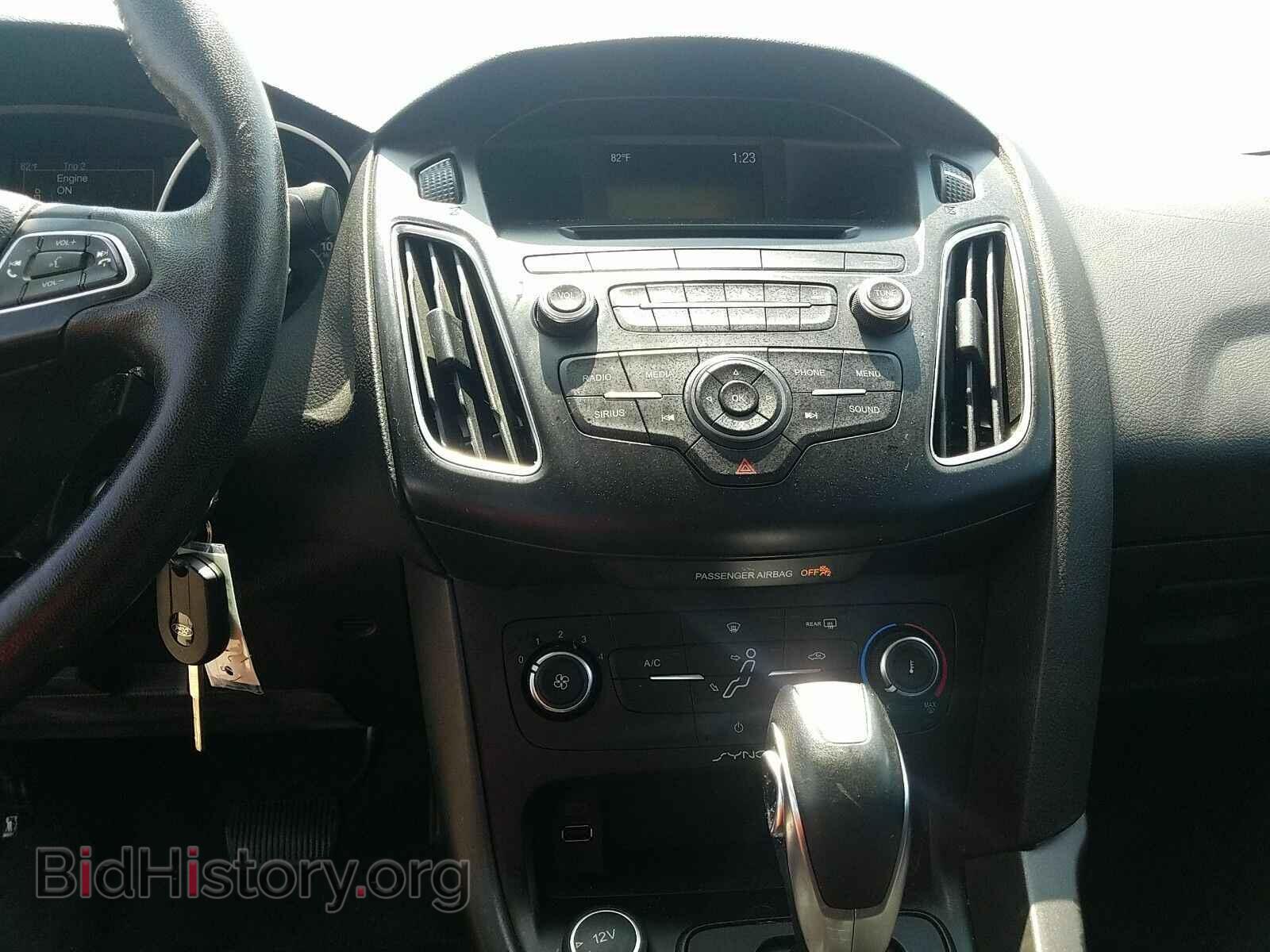 2015 Ford Focus - VIN: 1FADP3F22FL305648 - Фото 4
