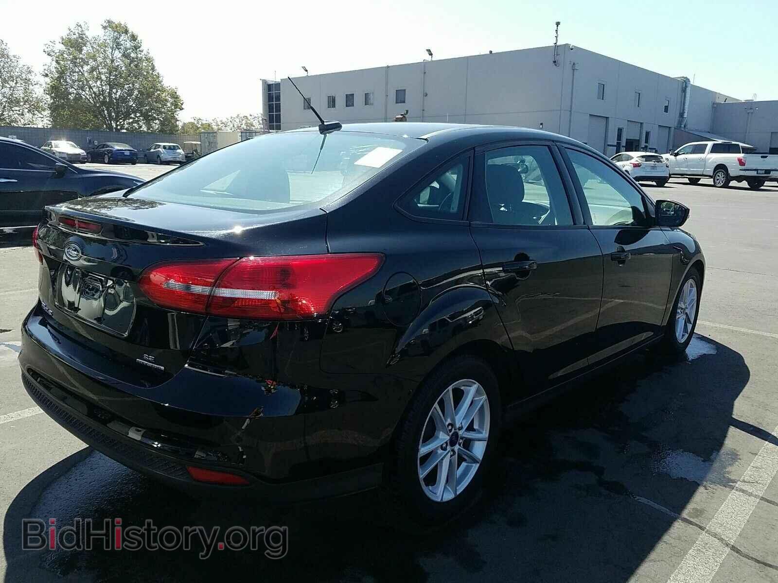 2016 Ford Focus - VIN: 1FADP3F21GL291338 - Фото 2