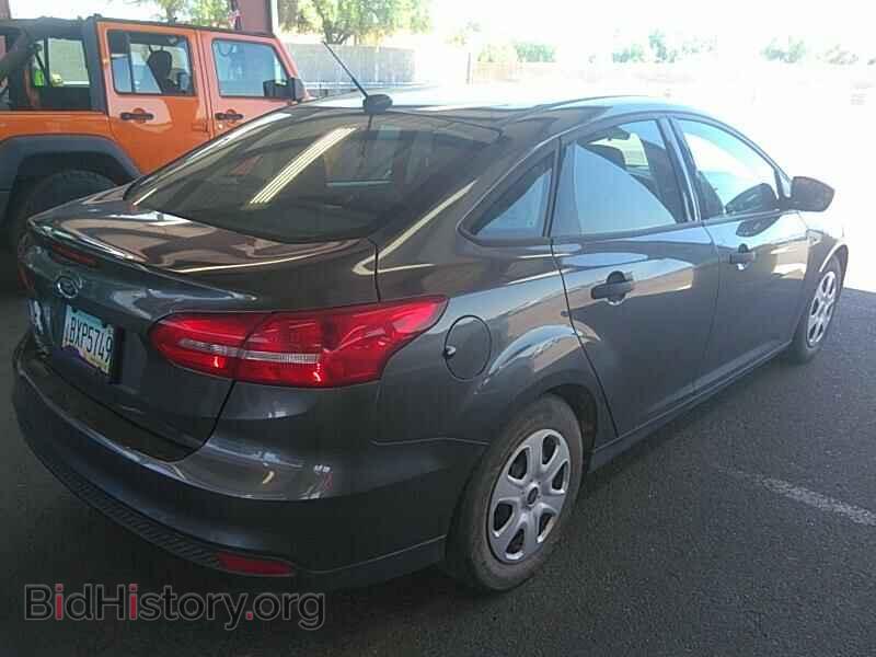 2016 Ford Focus - VIN: 1FADP3E22GL351516 - Фото 2