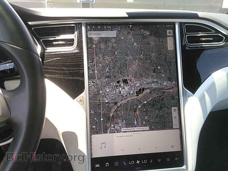 2017 Tesla Model X - VIN: 5YJXCDE26HF067500 - Photo 4