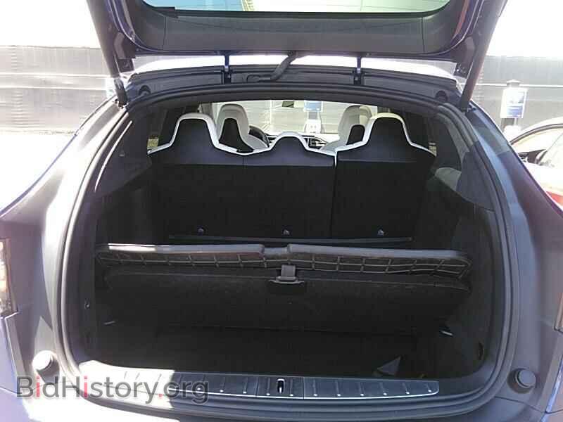 2017 Tesla Model X - VIN: 5YJXCDE26HF067500 - Photo 7
