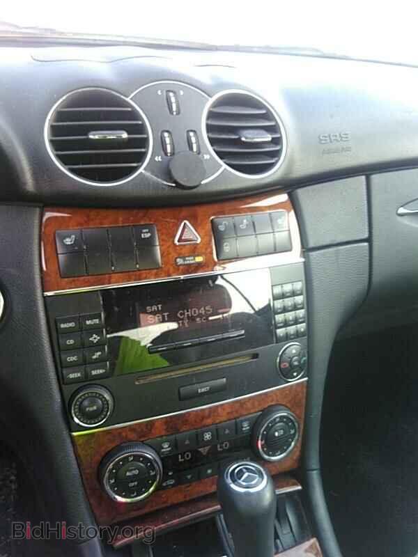 2008 Mercedes-Benz CLK-Class - VIN: WDBTK56F18F246921 - Фото 4