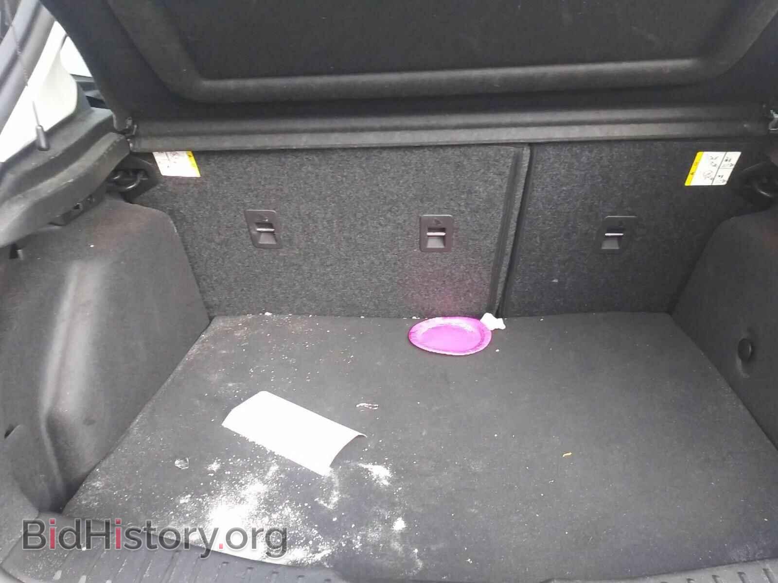2017 Ford Focus - VIN: 1FADP3K23HL306302 - Photo 7