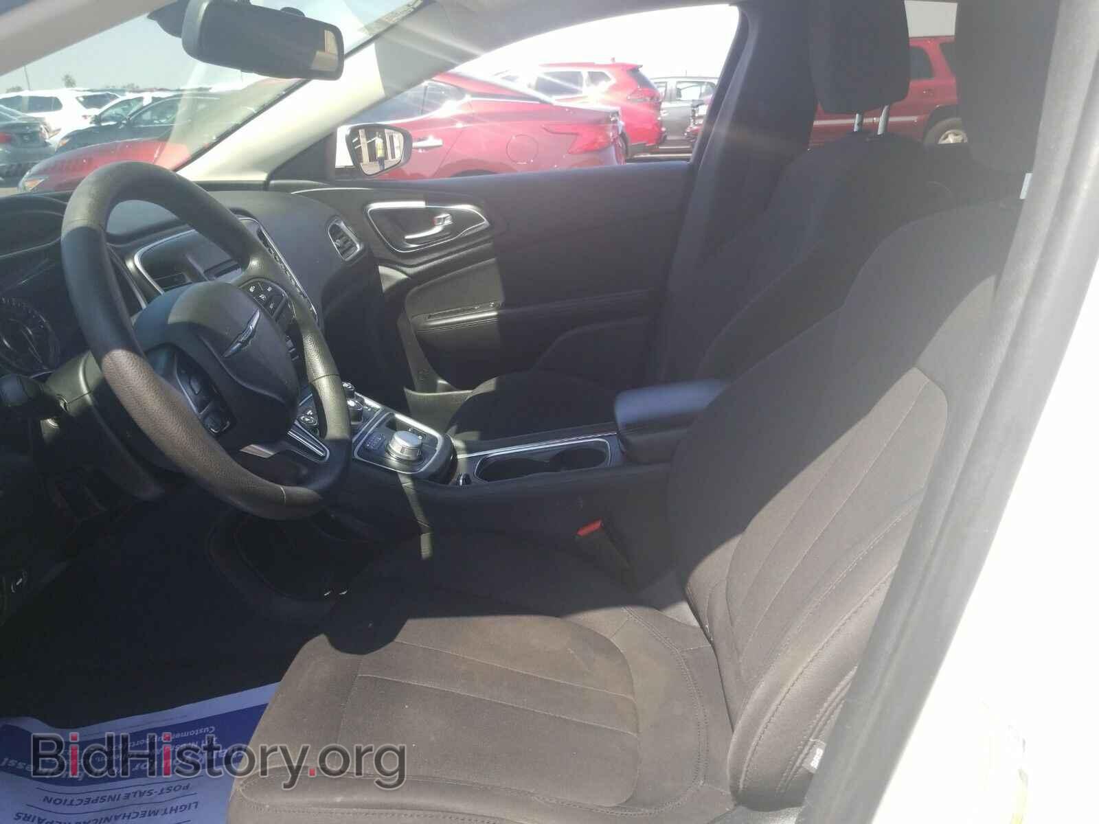 2016 Chrysler 200 - VIN: 1C3CCCAB7GN141493 - Фото 3
