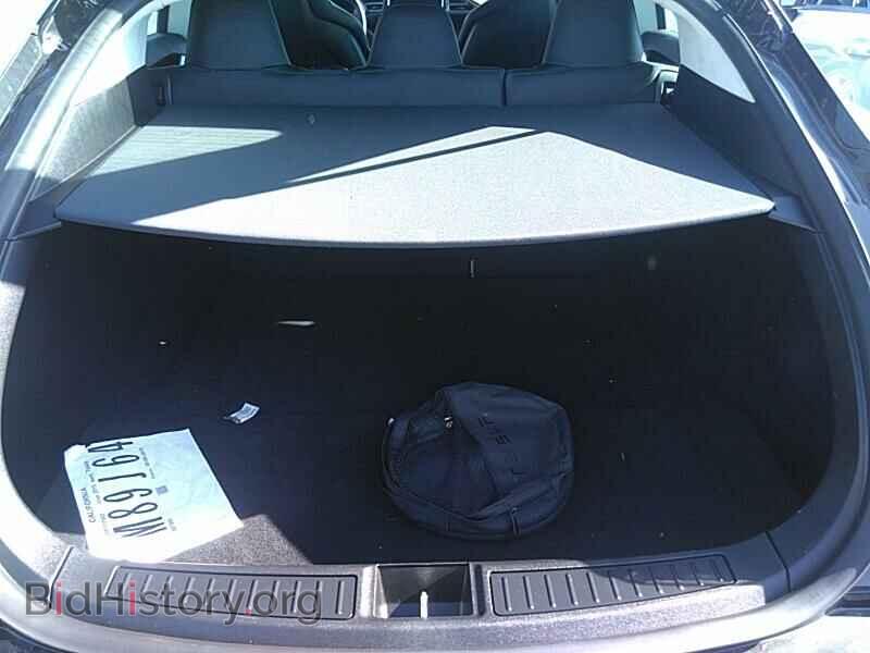 2015 Tesla Model S - VIN: 5YJSA1E22FF117983 - Photo 7