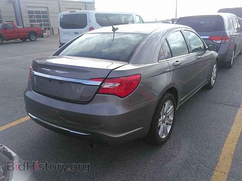2013 Chrysler 200 - VIN: 1C3CCBAB5DN704885 - Фото 2