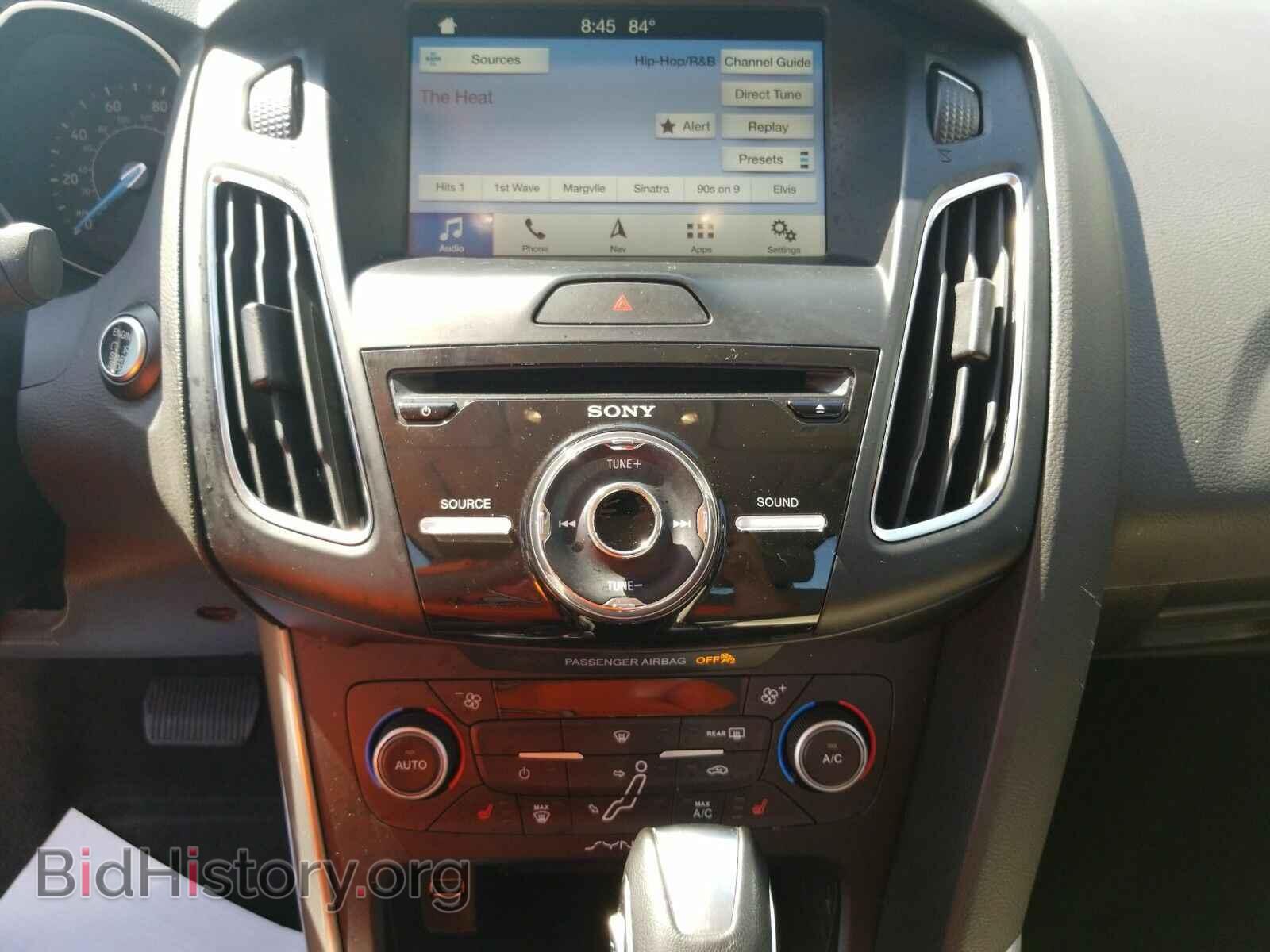 2018 Ford Focus - VIN: 1FADP3J25JL314294 - Фото 4