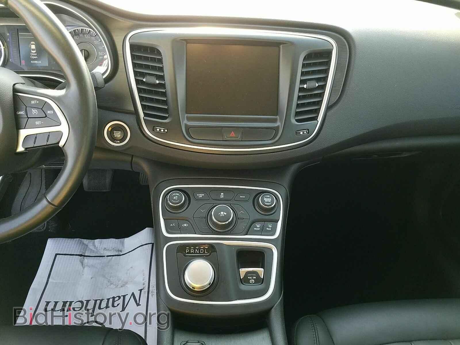 2017 Chrysler 200 - VIN: 1C3CCCAB8HN511853 - Фото 4